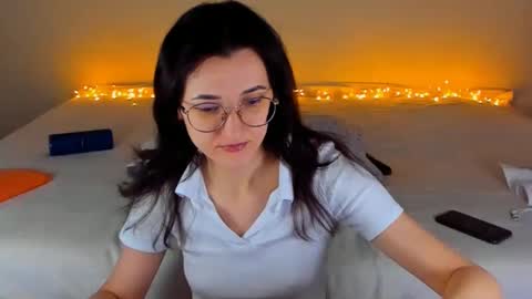 Snapshot of dorotty_ chatting on 12/28/24, 01:29 Your Dorotty online show from 12/28/24, 01:29