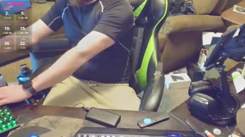 Snapshot of dotyoureyezez chatting on 02/01/25, 10:15 DotYourEyezez online show from 02/01/25, 10:15