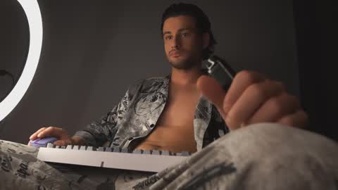 Keen online show from 03/10/25, 09:21