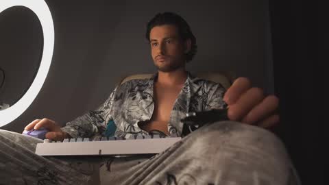 Keen online show from 03/10/25, 12:26