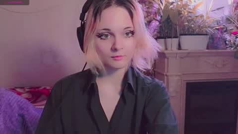 Angie online show from 11/10/25, 11:15