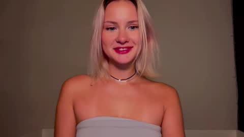 Lana  Eva  dont forget to give us a thumb up online show from 02/20/25, 04:46