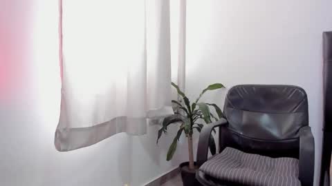 Isabella and Alessandro online show from 03/23/26, 03:16