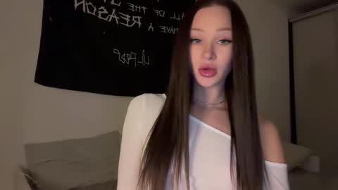 MOLLYYYY dont forget to give me a thumb up online show from 10/14/25, 02:51