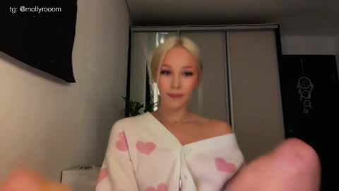 MOLLYYYY dont forget to give me a thumb up online show from 05/31/26, 01:18