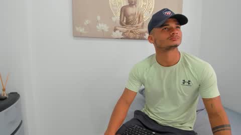 douglas_dotado online show from 02/03/26, 05:18