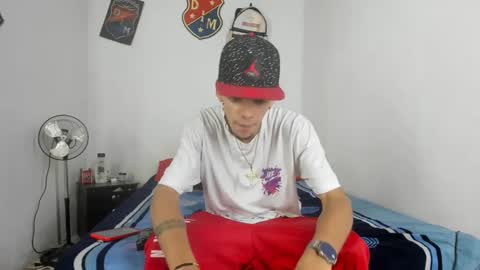 Snapshot of douglas_gallegos chatting on 01/11/25, 06:54 douglas_gallegos online show from 01/11/25, 06:54