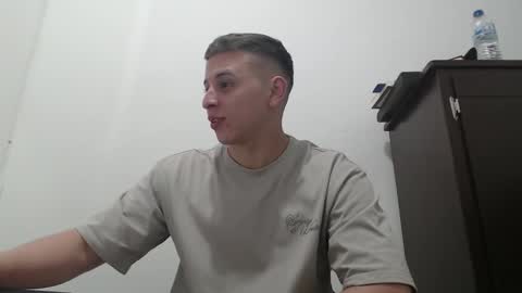 draco_boy2000 online show from 10/04/25, 09:13