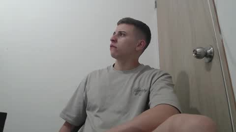 draco_boy2000 online show from 10/29/25, 09:05