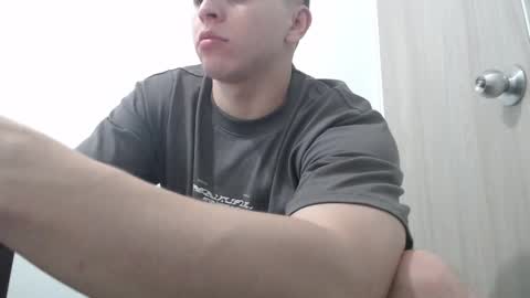 draco_boy2000 online show from 11/06/25, 09:37