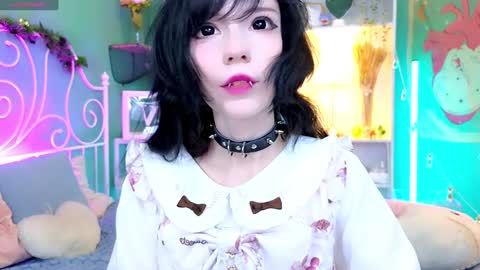 Snapshot of draculaura_ chatting on 12/27/24, 09:11 Draculaura online show from 12/27/24, 09:11