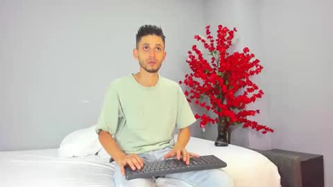 Drake and Zara online show from 11/12/25, 11:32