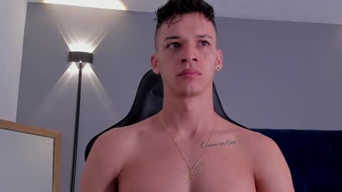 drake_carter1 online show from 12/24/24, 11:49