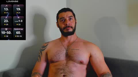 Snapshot of drake_cole11 chatting on 12/16/25, 01:21 drake_cole11 online show from 12/16/25, 01:21