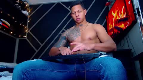 Drake online show from 12/29/24, 11:39