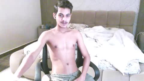 Snapshot of drake_runner chatting on 12/17/25, 06:19 Drake online show from 12/17/25, 06:19