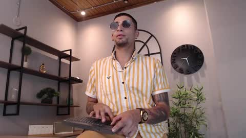 Drake Neuman online show from 02/01/25, 07:34