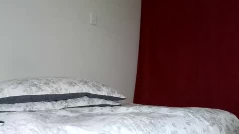 Andrs  Independent Model online show from 04/22/26, 10:06