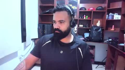 Snapshot of drako_argenti_ chatting on 12/19/24, 08:23 Drako online show from 12/19/24, 08:23