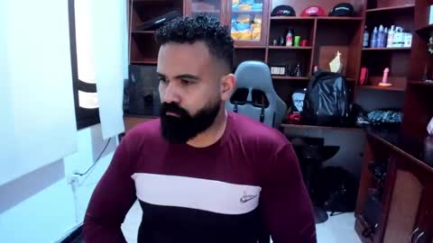 Snapshot of drako_argenti_ chatting on 12/31/24, 08:34 Drako online show from 12/31/24, 08:34