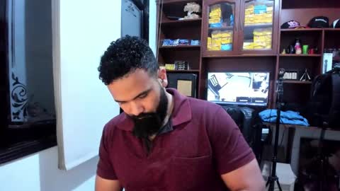 Snapshot of drako_argenti_ chatting on 02/14/25, 10:47 Drako online show from 02/14/25, 10:47