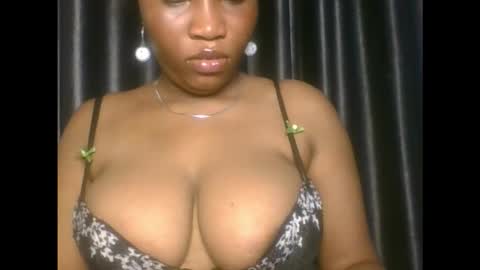 dramadoll_ online show from 11/01/25, 07:49