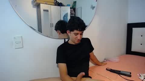 -- nicolle and jhon -- online show from 11/22/25, 06:56