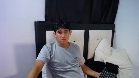 -- nicolle and jhon -- online show from 02/17/26, 04:53