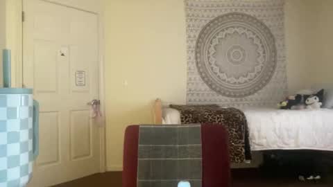 ur dream girl online show from 04/10/26, 09:19