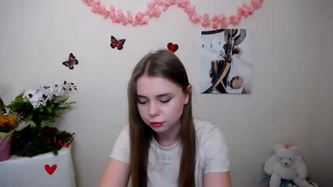 Mari online show from 03/12/26, 07:58