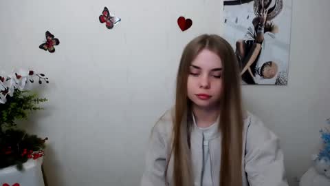 Mari online show from 06/04/26, 06:52