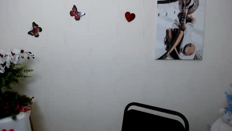 Mari online show from 06/06/26, 07:57