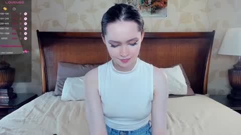 Hi Im Monika Welcome to my room online show from 09/12/25, 08:53