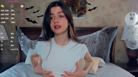 Hi Im Monika Welcome to my room online show from 11/01/25, 07:43