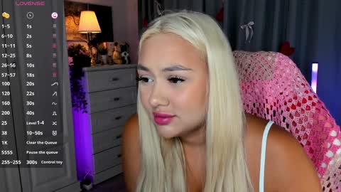  Mary   pvt open    use pink and blue app lovense online show from 04/05/26, 03:31