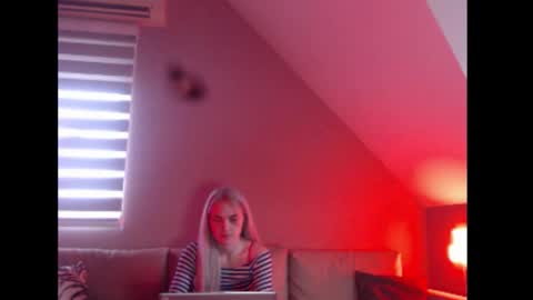 A girl online show from 12/18/25, 08:20