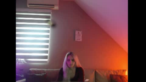 A girl online show from 01/13/26, 07:57