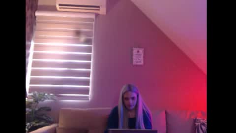 A girl online show from 03/27/26, 08:26