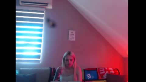 A girl online show from 05/29/26, 07:28