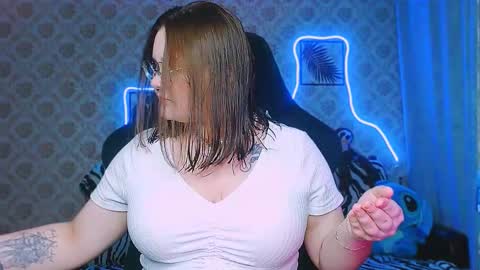 Snapshot of dreamforyoue2 chatting on 09/17/25, 06:53 dreamforyoue2 online show from 09/17/25, 06:53