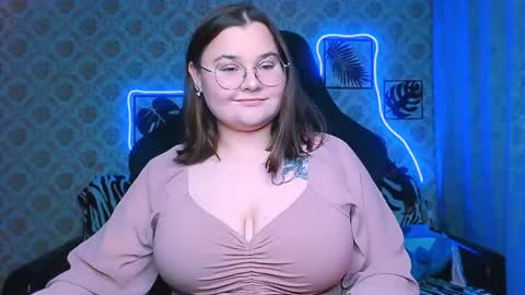 Snapshot of dreamforyoue2 chatting on 10/14/25, 07:36 dreamforyoue2 online show from 10/14/25, 07:36