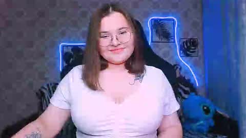 Snapshot of dreamforyoue2 chatting on 10/15/25, 07:36 dreamforyoue2 online show from 10/15/25, 07:36