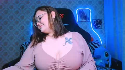 Snapshot of dreamforyoue2 chatting on 10/19/25, 08:09 dreamforyoue2 online show from 10/19/25, 08:09