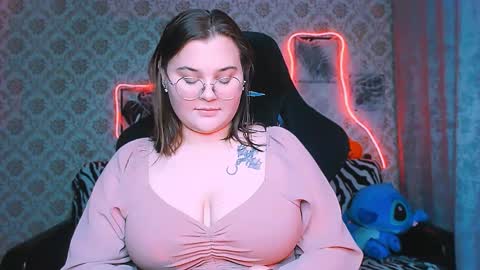 Snapshot of dreamforyoue2 chatting on 10/24/25, 08:38 dreamforyoue2 online show from 10/24/25, 08:38