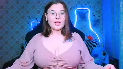 Snapshot of dreamforyoue2 chatting on 10/28/25, 06:54 dreamforyoue2 online show from 10/28/25, 06:54