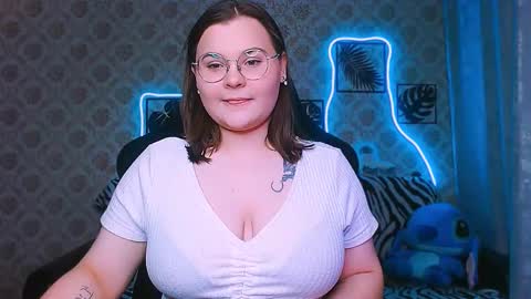 Snapshot of dreamforyoue2 chatting on 11/25/25, 08:36 dreamforyoue2 online show from 11/25/25, 08:36