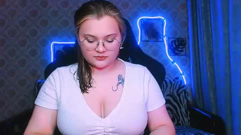 dreamforyoue2 online show from 04/16/26, 07:03