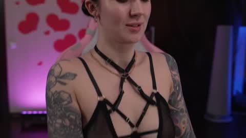 Sarah online show from 02/20/26, 12:18