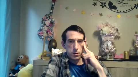 dreamguy38 online show from 11/23/25, 09:20