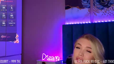 Mila online show from 11/01/25, 03:52